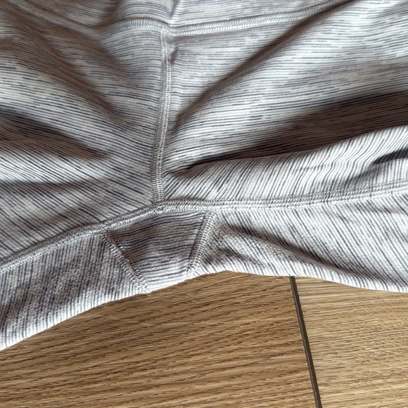 Excellent condition - aligns - Picture 3 of 4